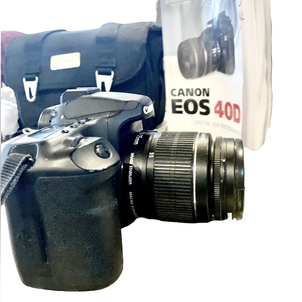 Canon EOS 40D 10.1MP Digital SLR Camera - Black (Kit w/ EF-S IS 18-55mm Lens)