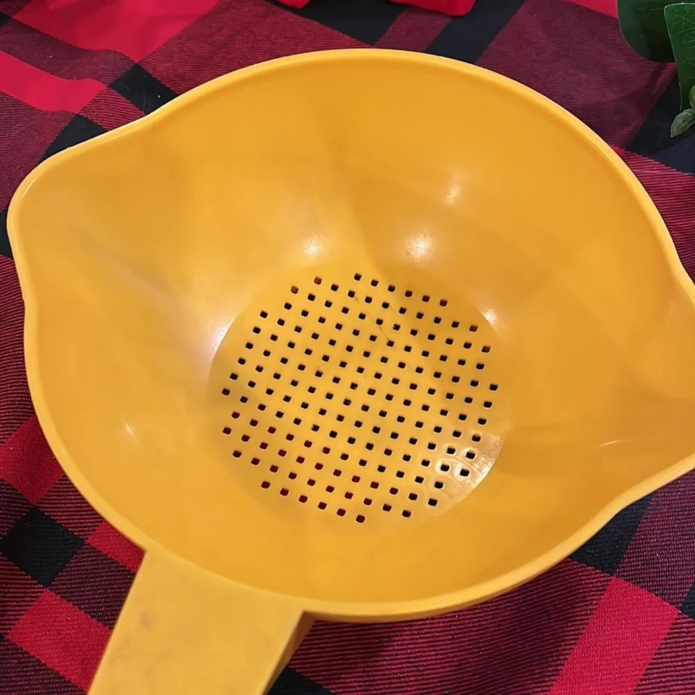 Tupperware vintage used