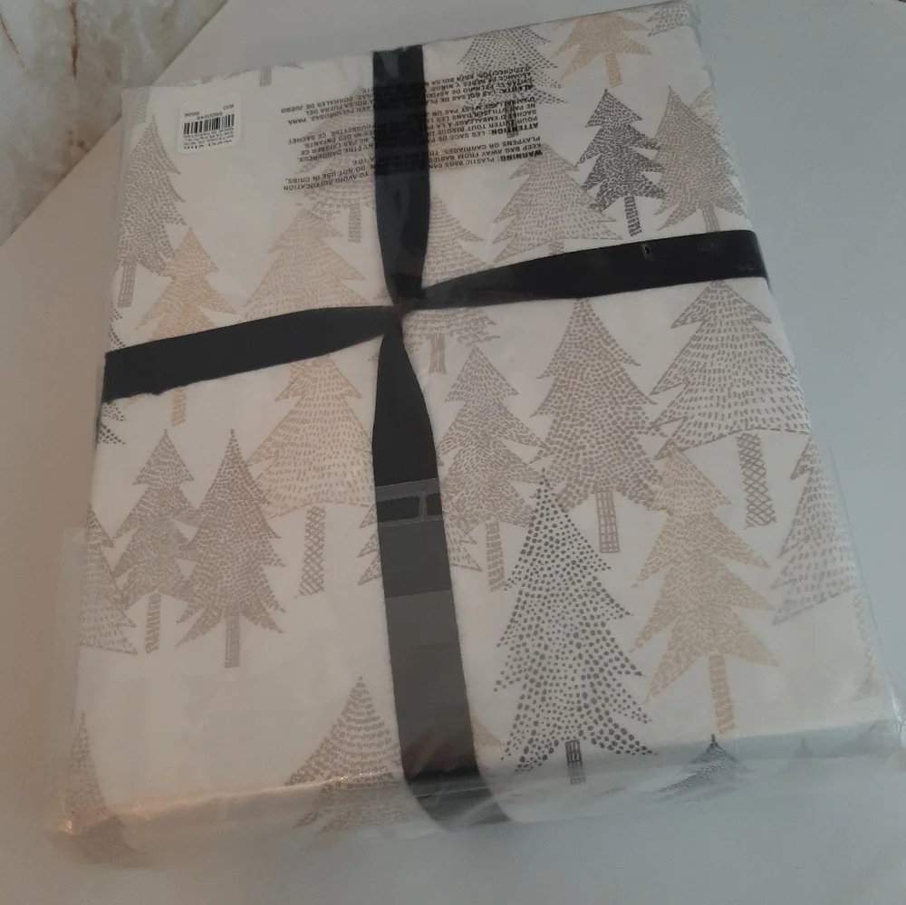 West Elm Sumi Forest Percale King Sheet Set