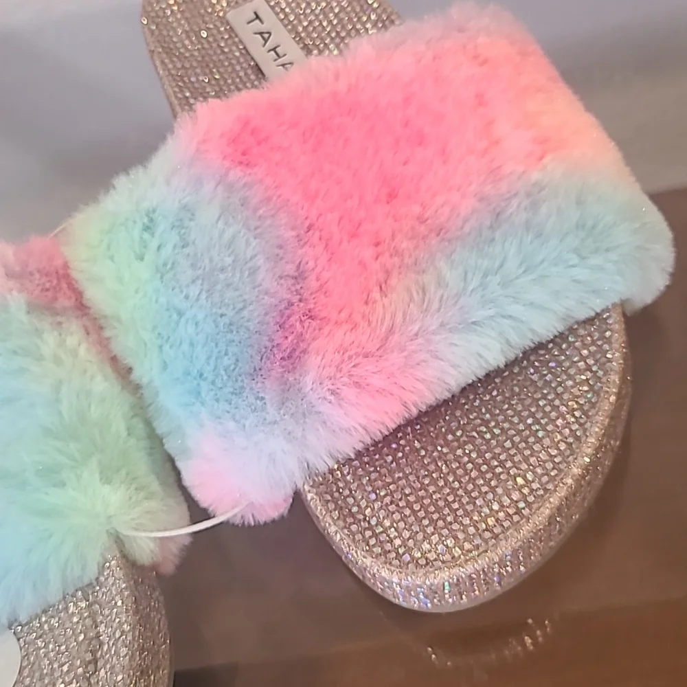NWT Tahari girls fluff glitter slides size 13