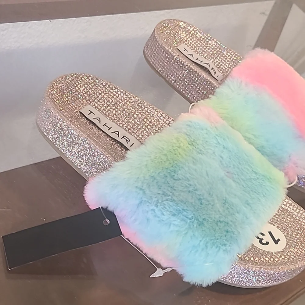 NWT Tahari girls fluff glitter slides size 13