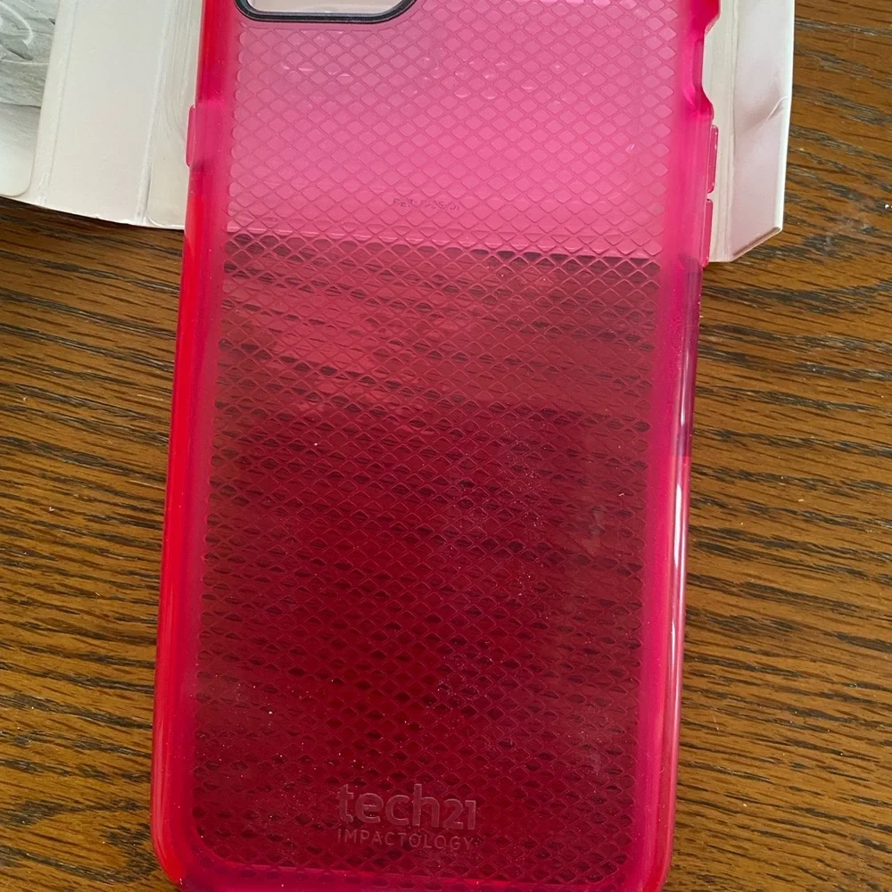 tech21 pretty pink