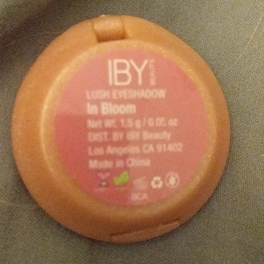 Iby nwt eyeshadow