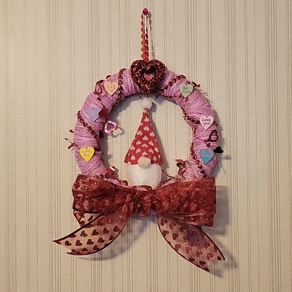 HAND CRAFTED WREATH VALENTINE'S GNOME WITH CONVERSATION HEARTS