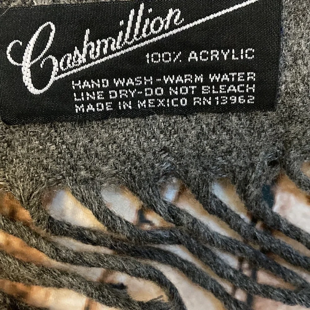 Beautiful Cashmillion Gray scarf