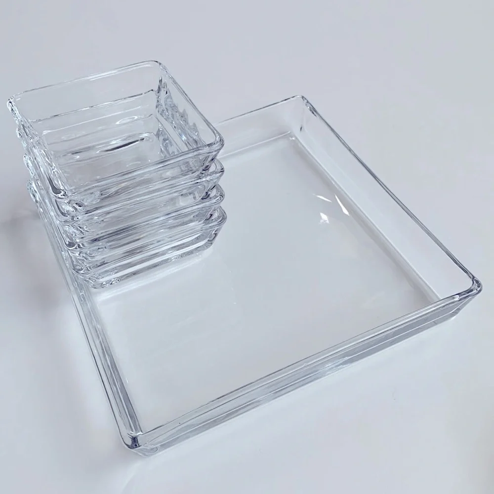 Crate&Barrel excellent like
