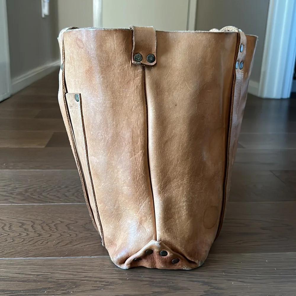 Poglia Porter Hat Holder Weather Aged Tan Beige Brown Leather Bag