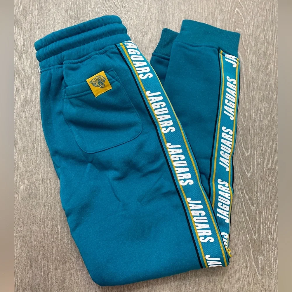 NFL team apparel
