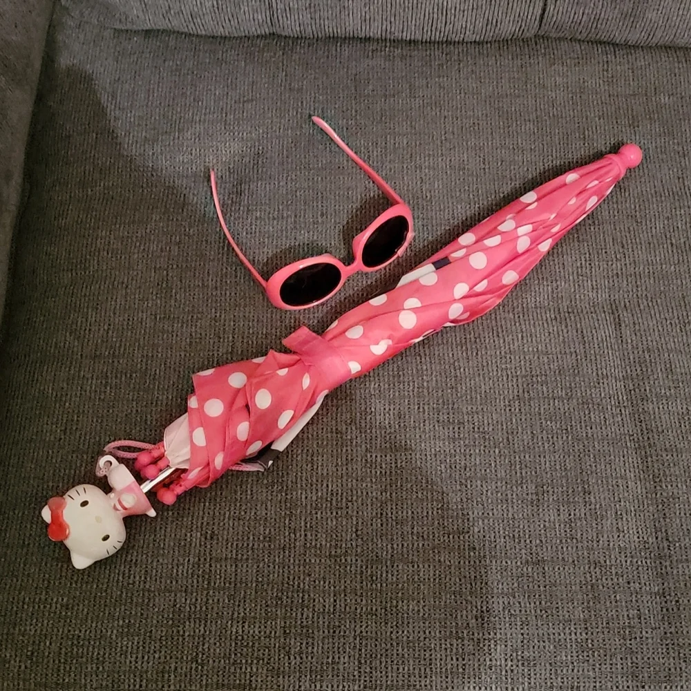 Hello Kitty brandsanrio colorpink