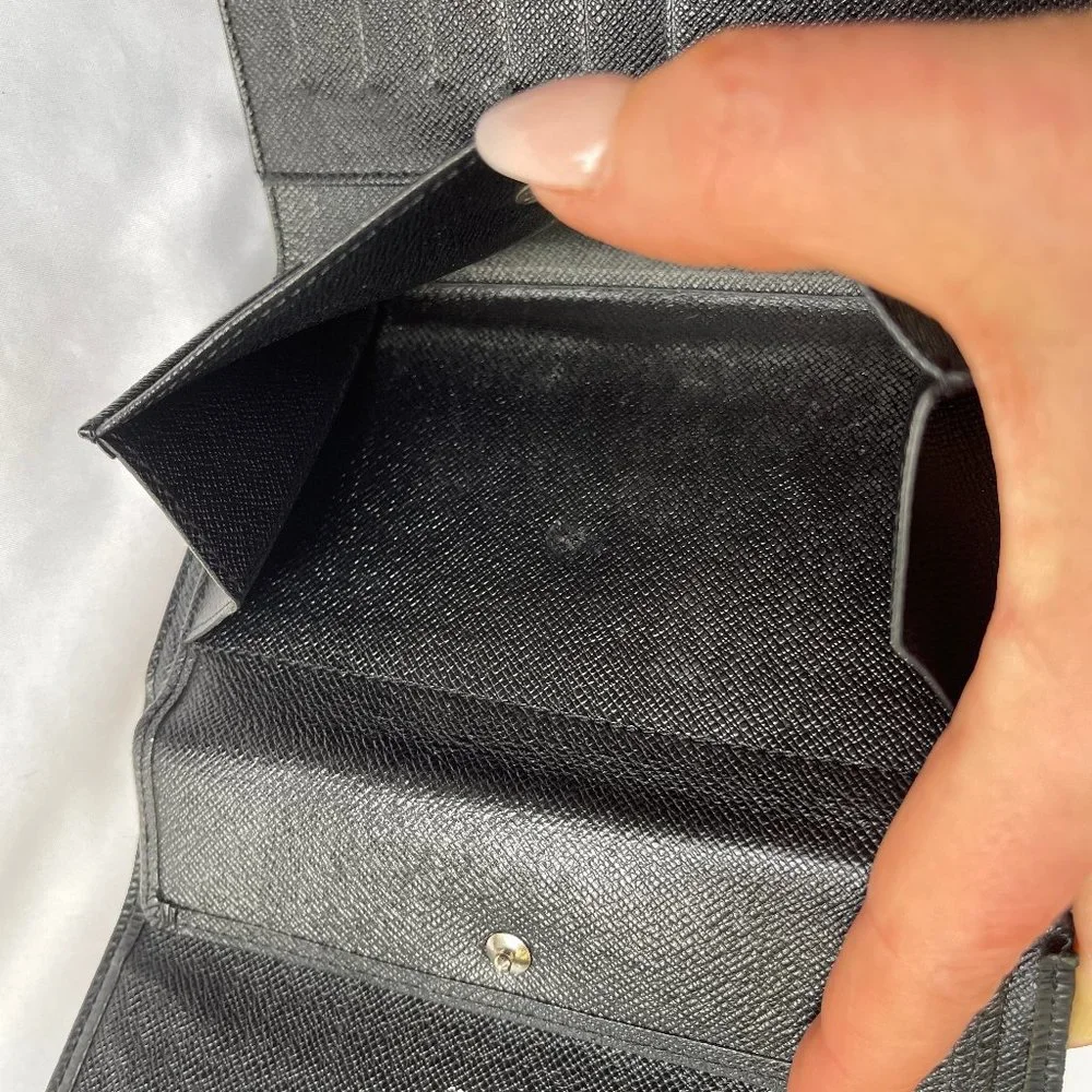 Auc Louis Vuitton Epi Leather black Snappy Vintage wallet/purse SP1028