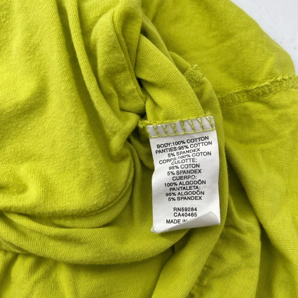 1989 Place chartreuse size nonsmoking