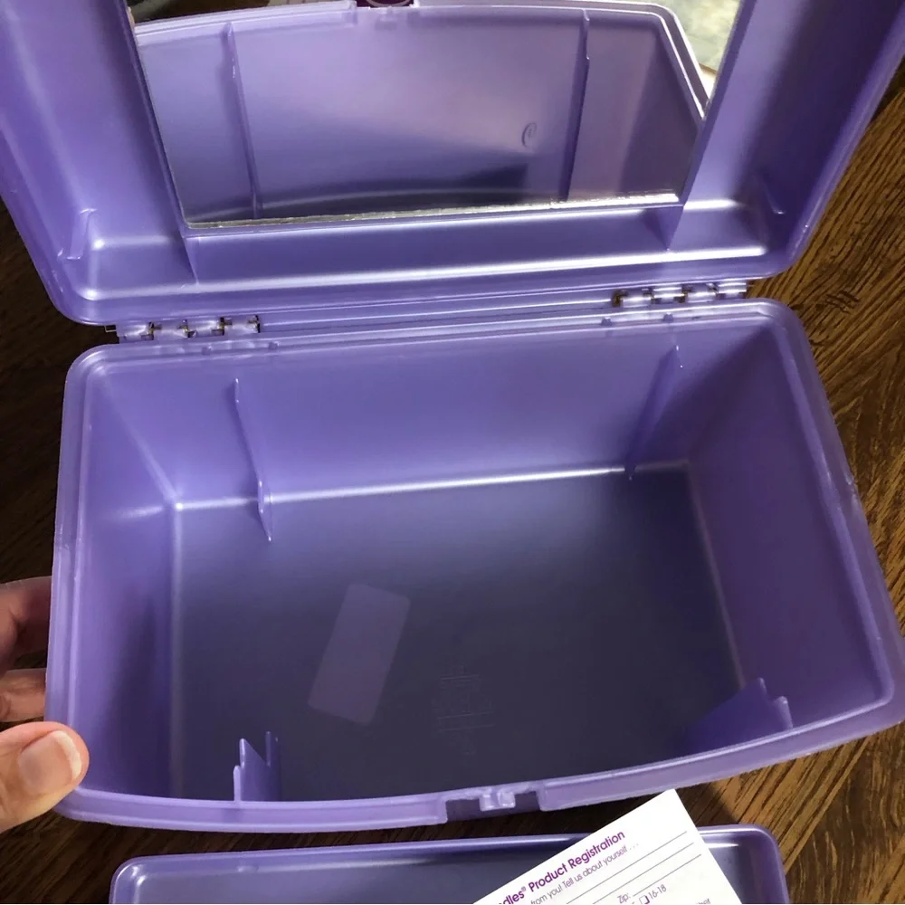 Caboodles showoff cosmetic