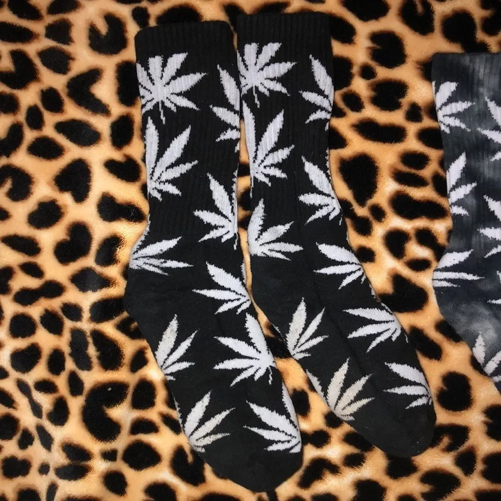 N/A pairs socks…