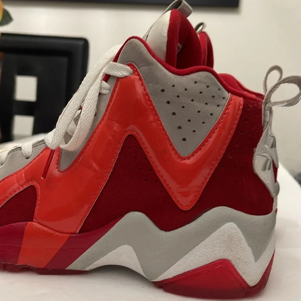 Reebok christmas mid zoom