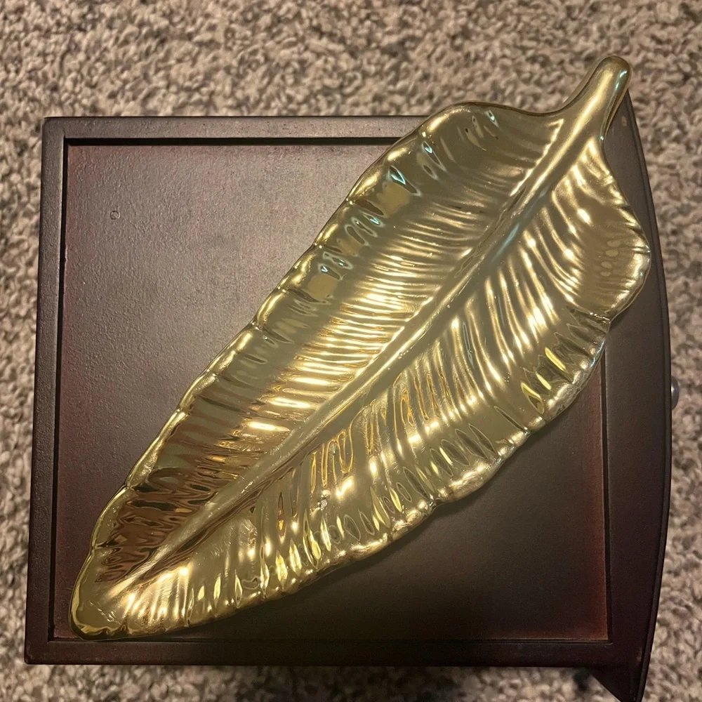 Gold feather jewelry dish