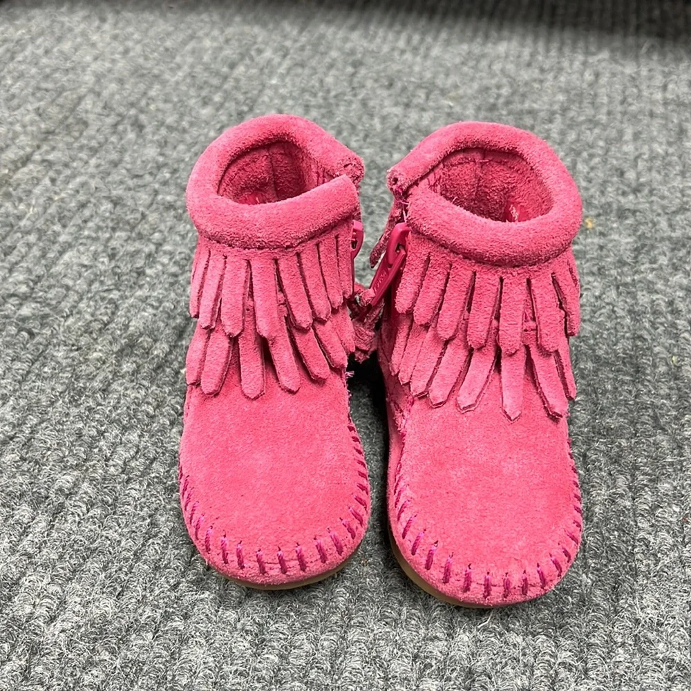 Minnetonka Kid’s Pink Double Fringe Zip Up Bootie (3198)