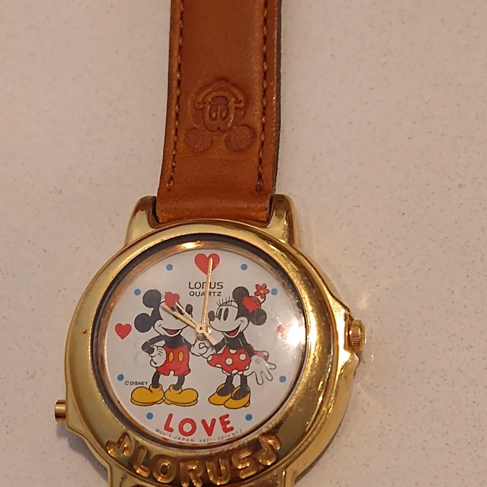 Mickey Mouse Musical Love Watch from the 90's! Valentine's Day Authentic Lorus