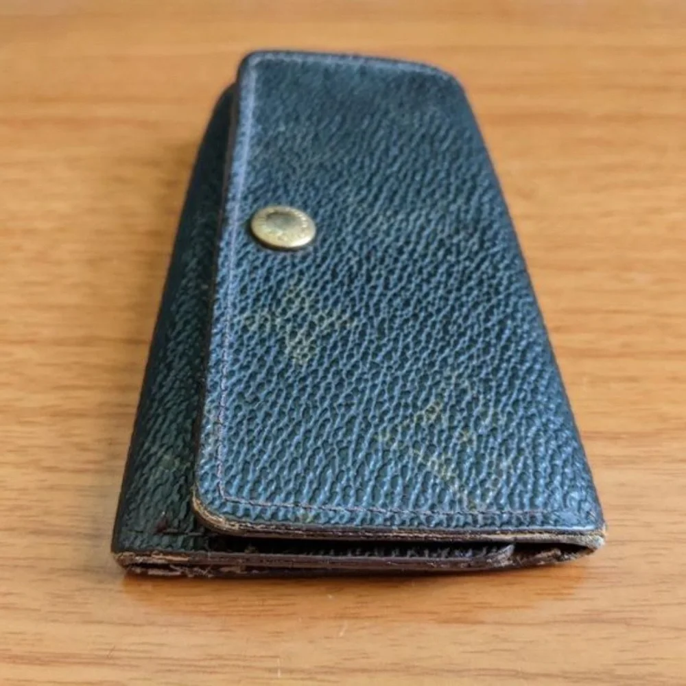 Louis Vuitton please check