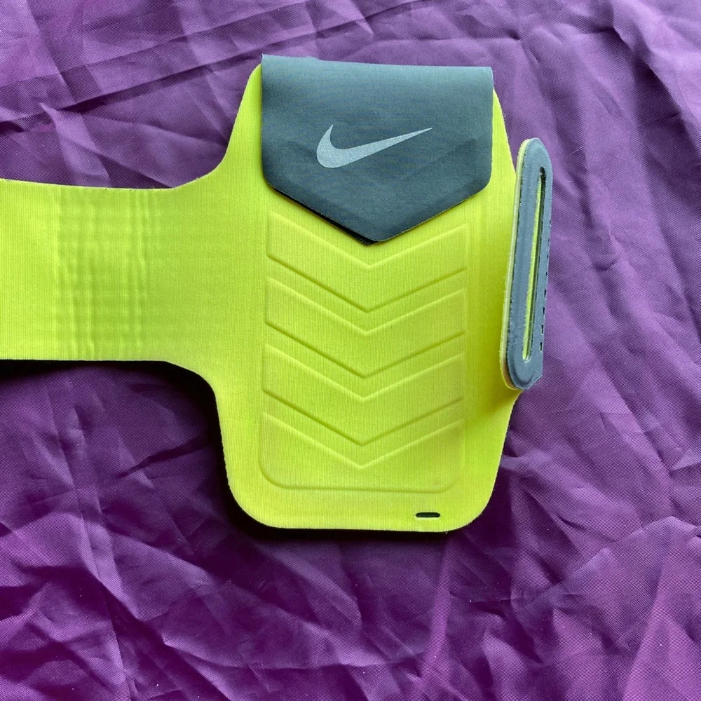 Nike euc nwt