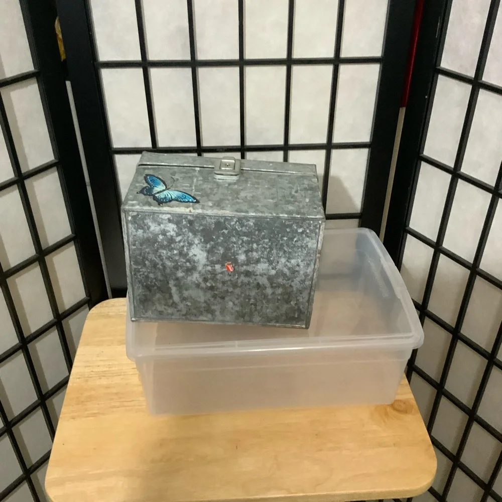 N/A vintage caboodles