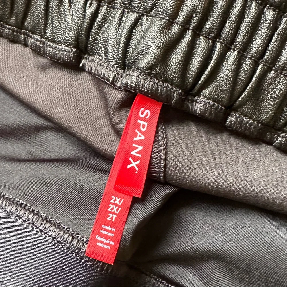 SPANX Leather-Like Joggers in Noir Black