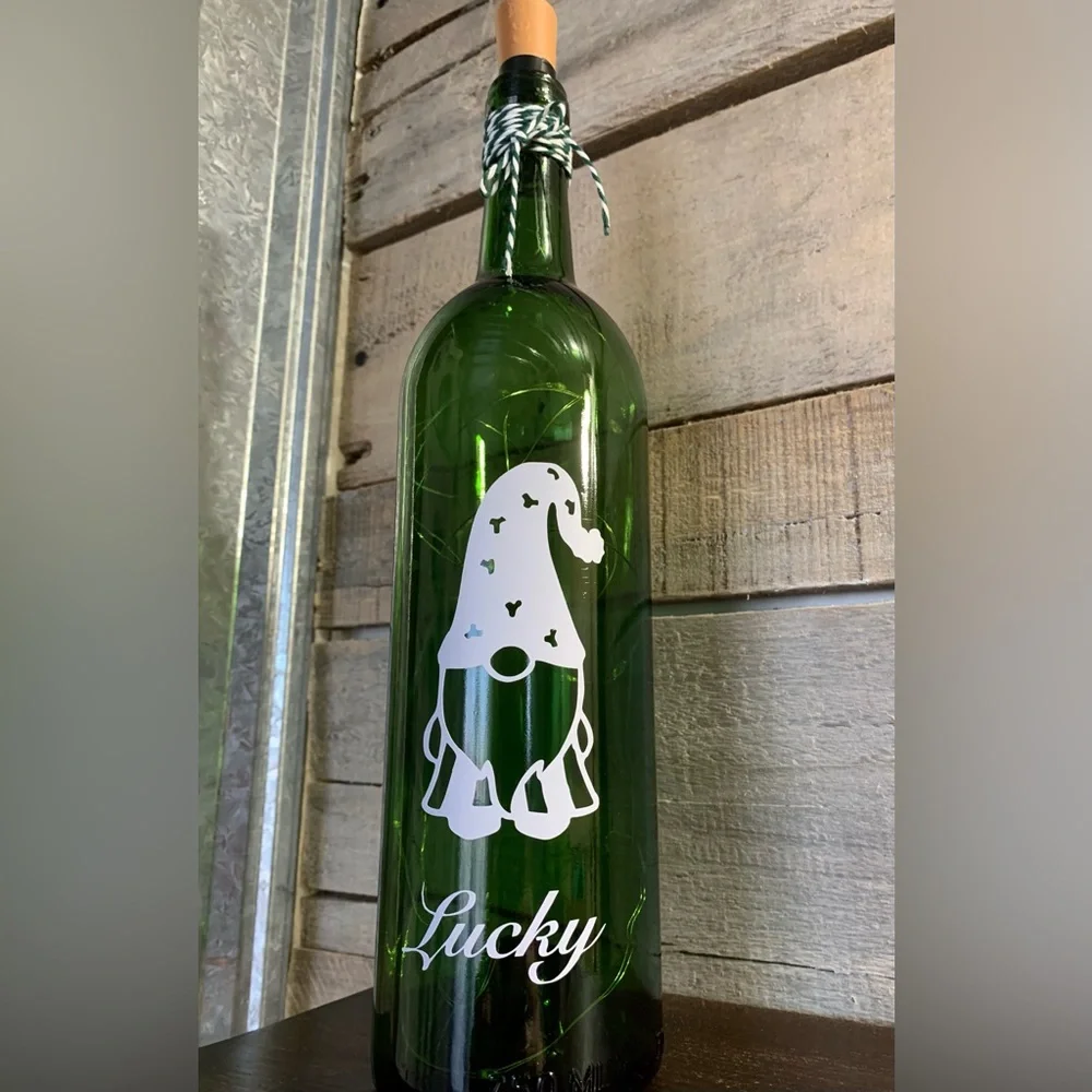 Wine Knot Craft Designs? ‘lucky’ white