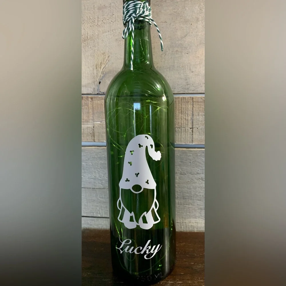 Wine Knot Craft Designs? ‘lucky’ white
