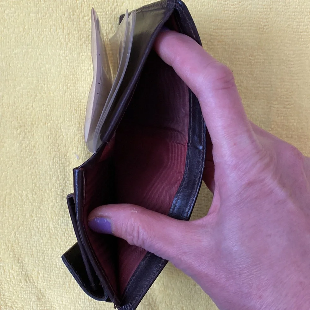 N/A leather wallet