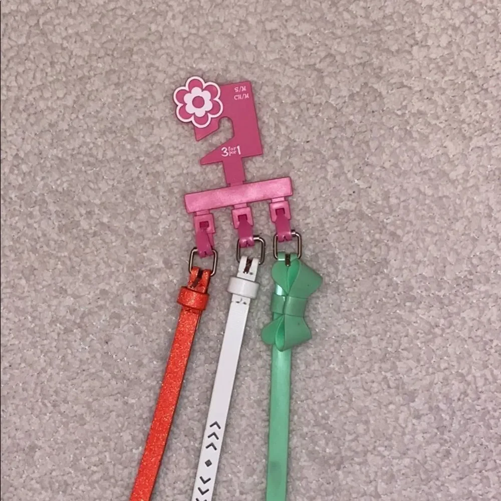 Little girls belts size s/m(6-7)