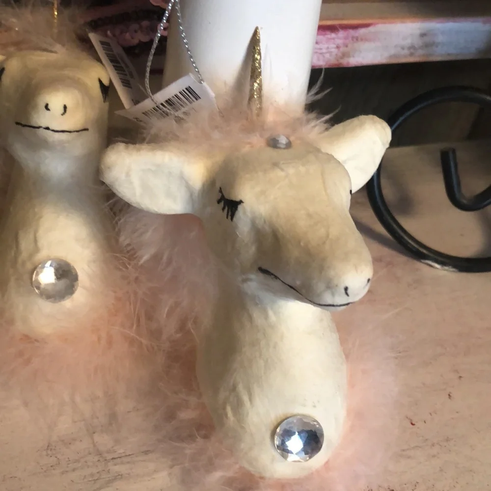 (2) Pier One Import’s Unicorn 🦄 Ornaments