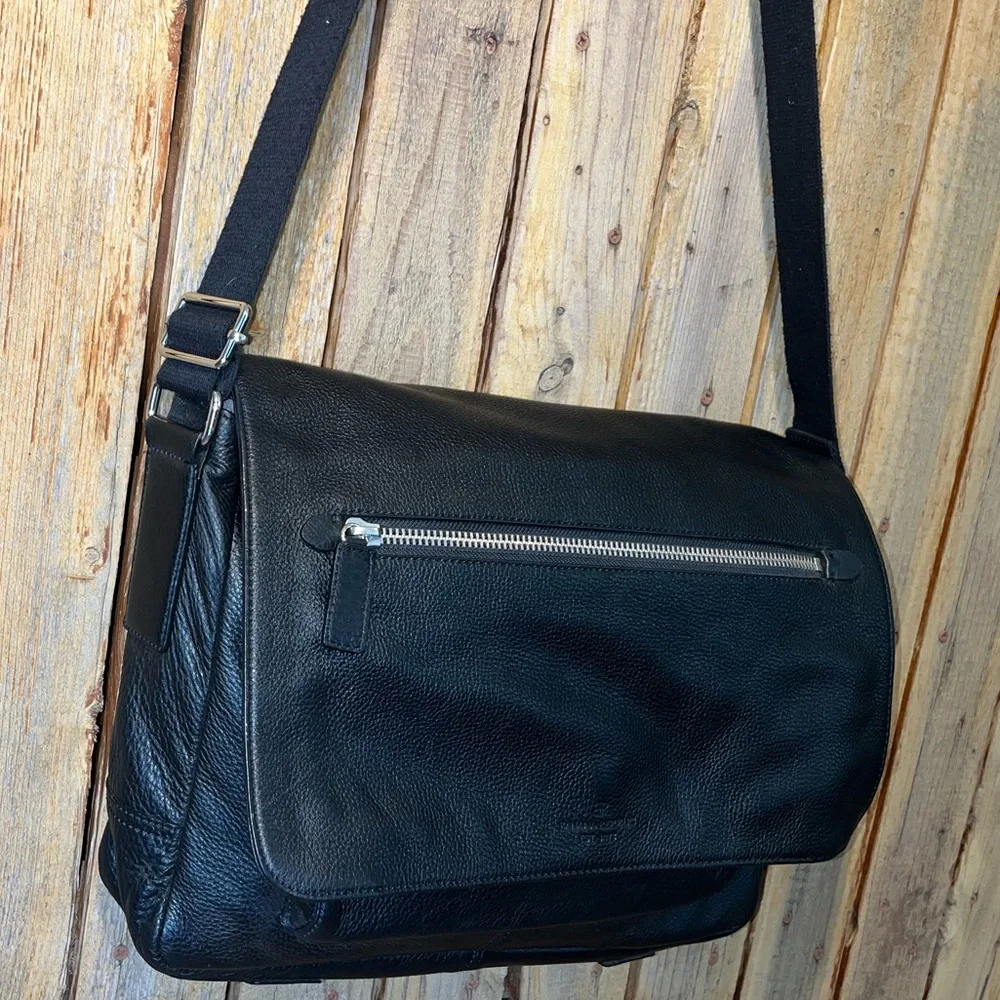 Banana Republic bag very