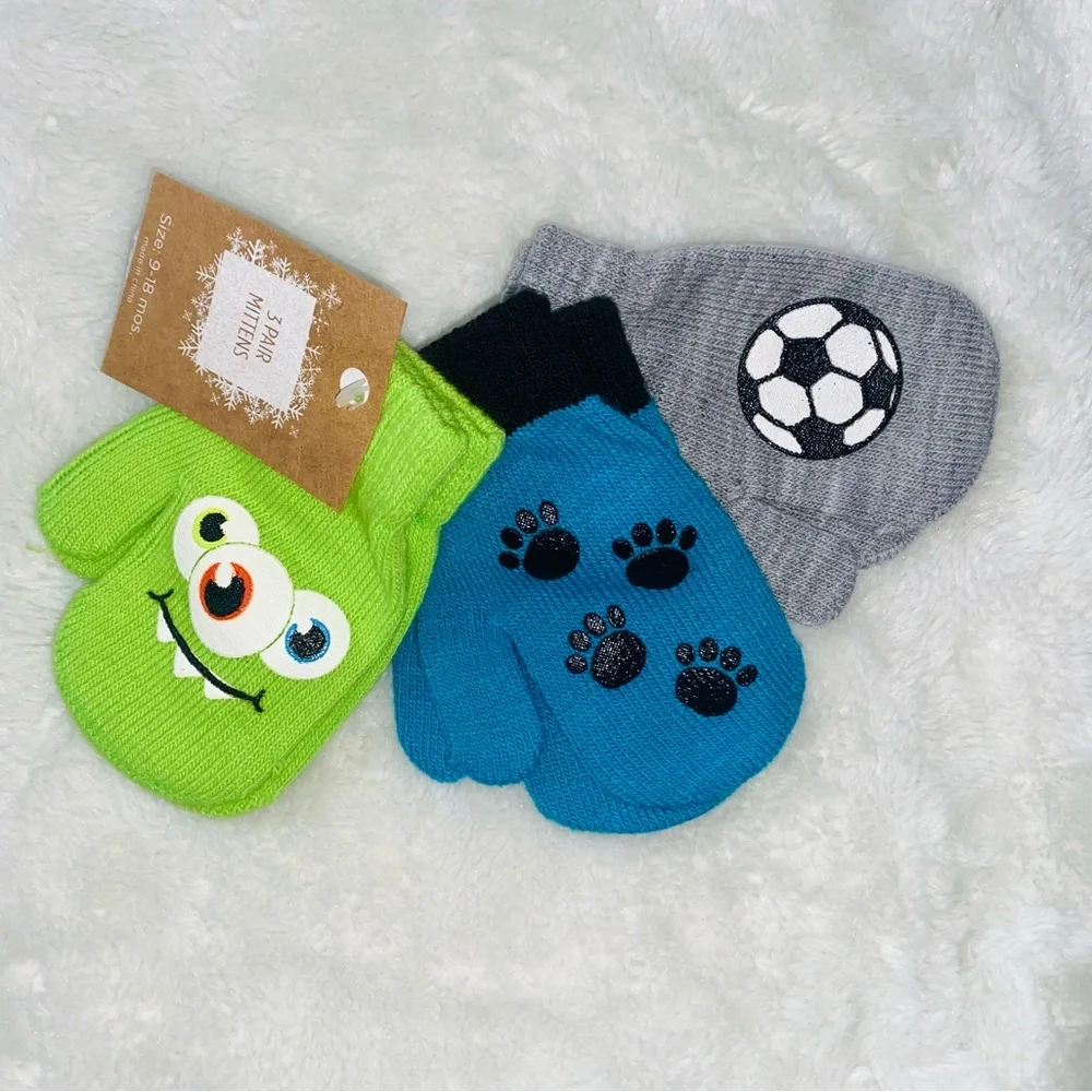 NWT Baby Mittens set