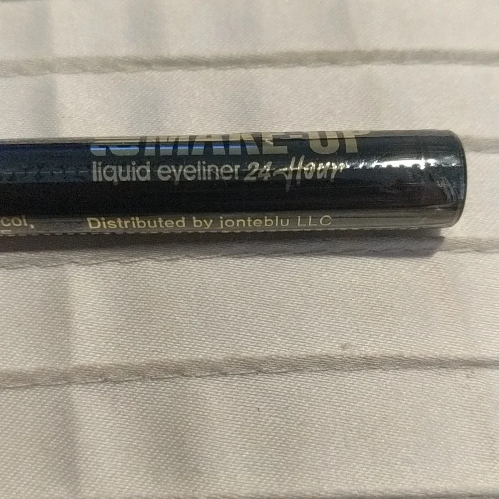 NWT black eyeliner
