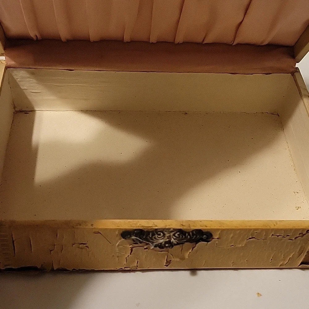 Vintage Celluloid? Jewelry or Hankerchief Box w Courting Couple Victorian