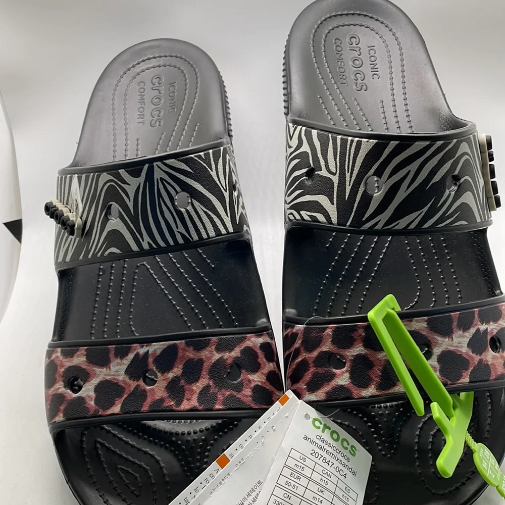 CROCS accentuate your