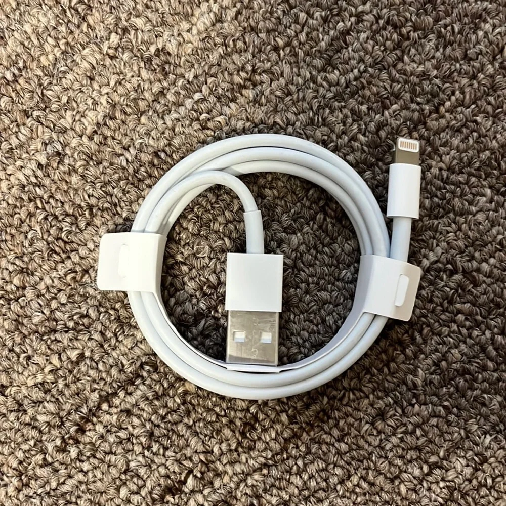 Apple Lightning to USB Cable, New