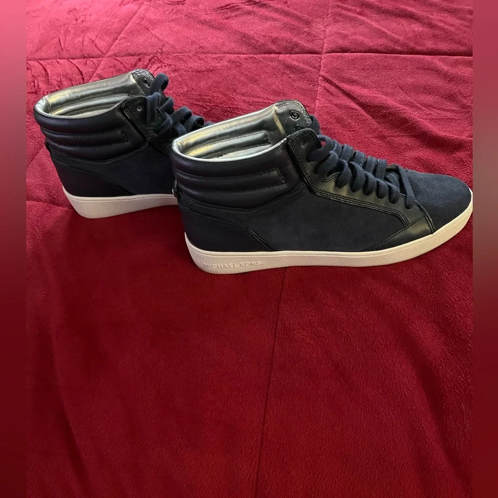 Michael Kors excellent clean