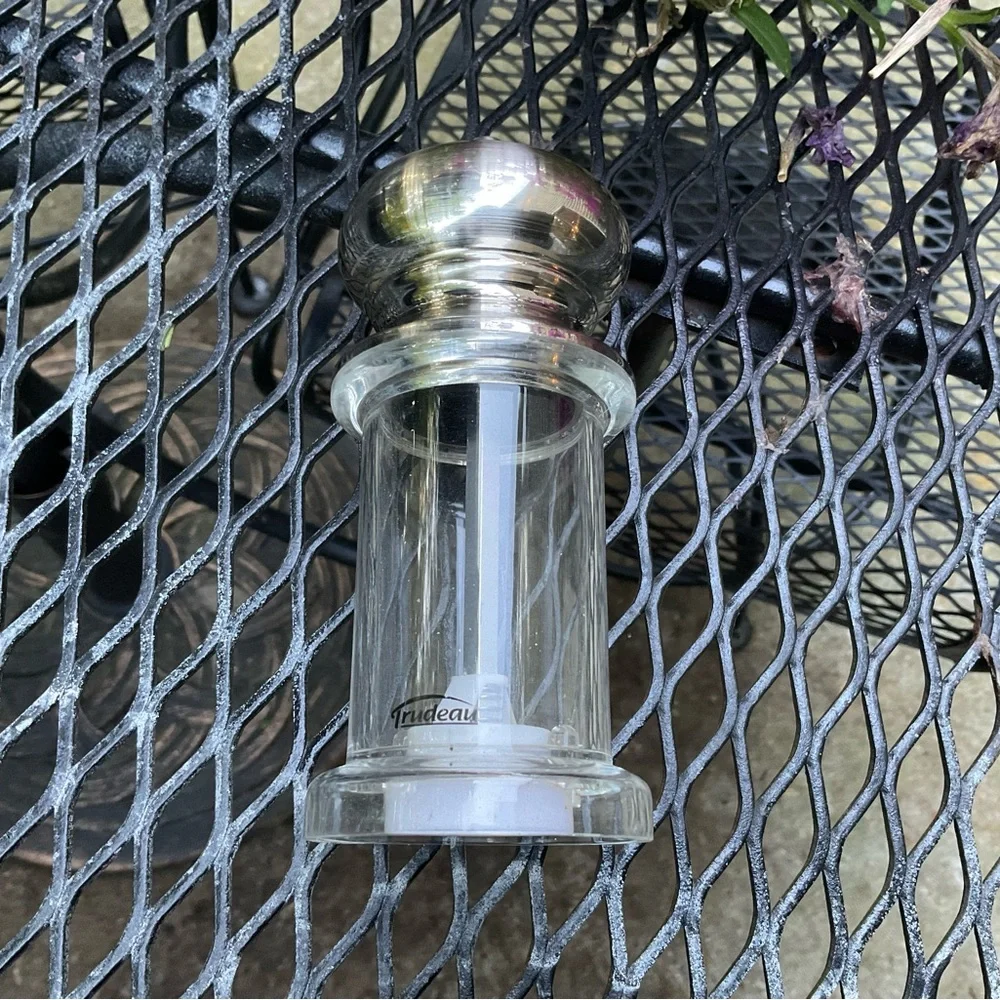 Trudeau view grinder