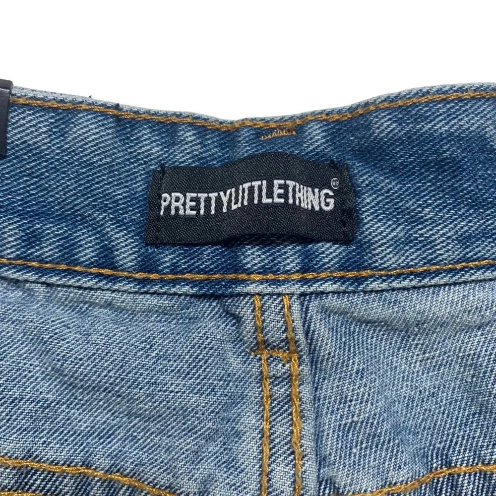 PrettyLittleThing 29w distressed