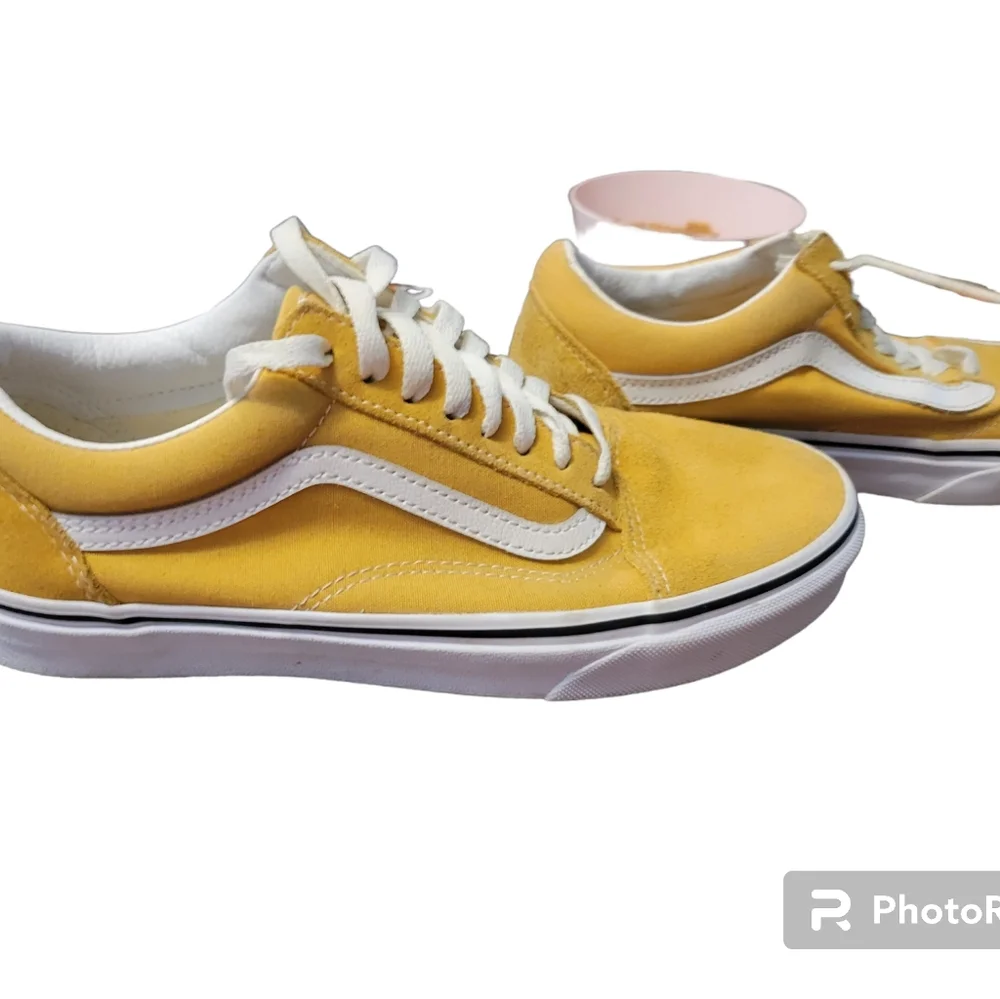 Vans Unisex size 5 men 6.5 Women Yellow shoes suede