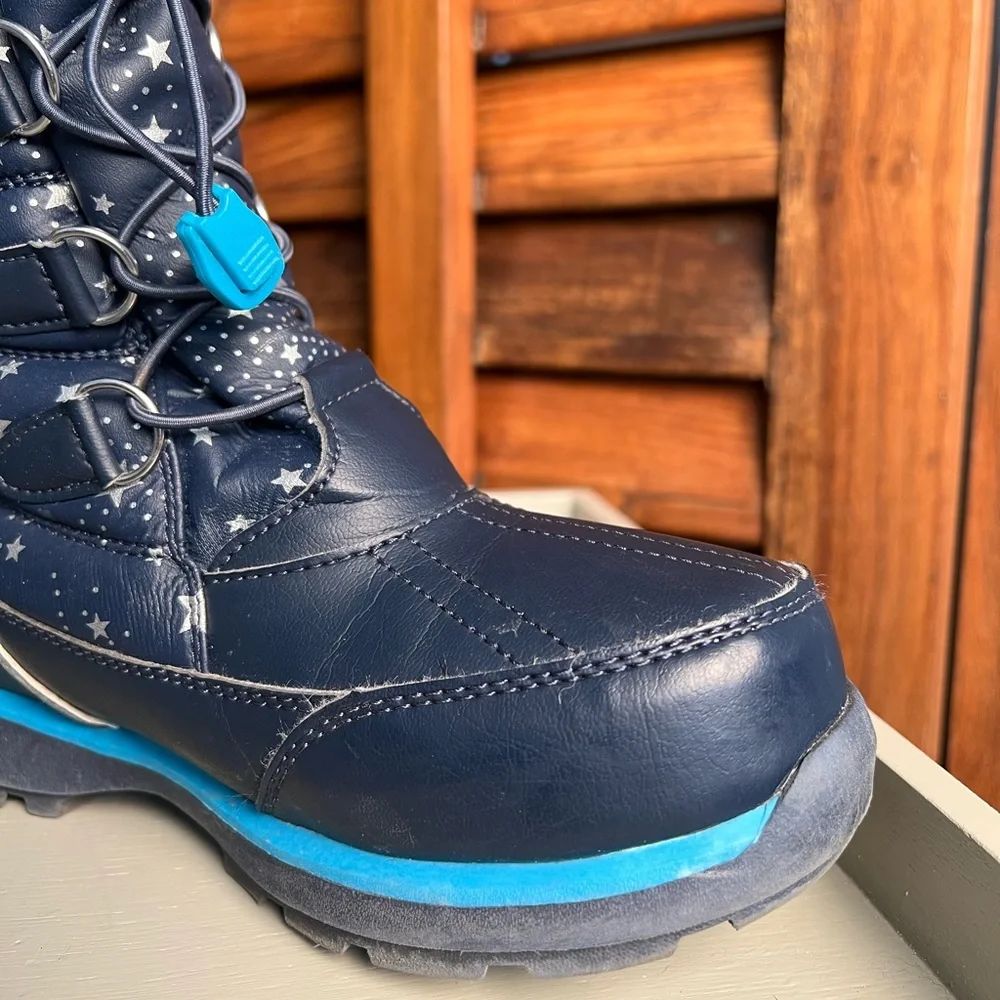Lands End children’s cold weather boots. 💙 Navy with silver stars. Adorable!