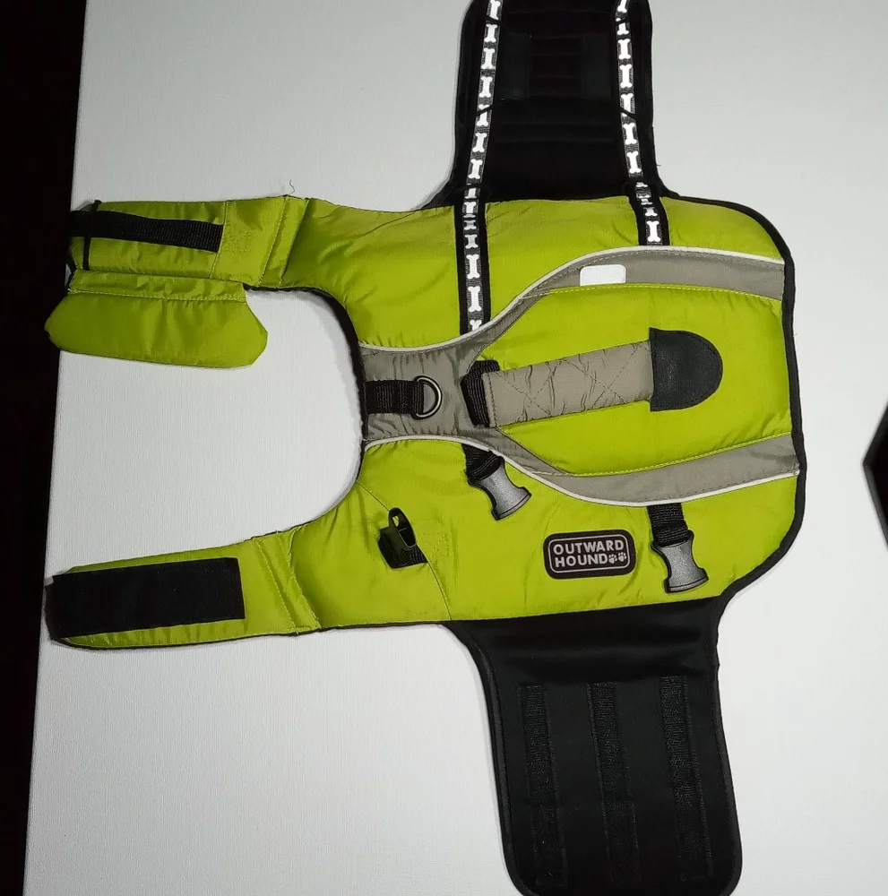 Outward Hounds Dog Green Black Lifejacket Sz Medium