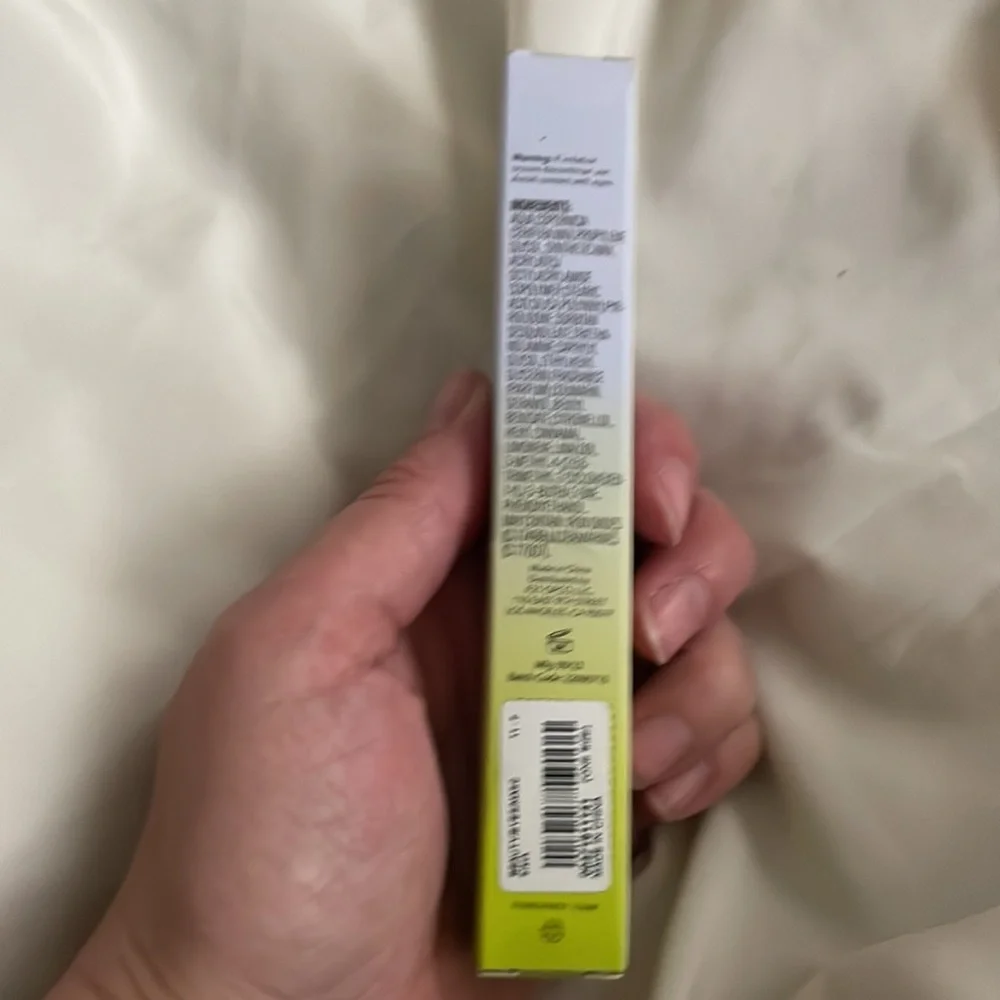 Riley Rose go big volumizing mascara BLACK NEW!