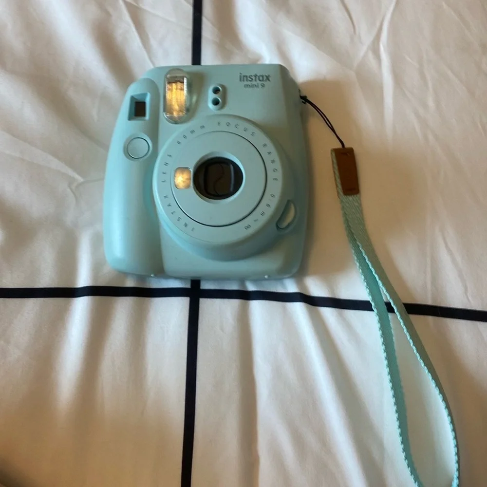Fujifilm - Mini 9 Instant Film Camera
