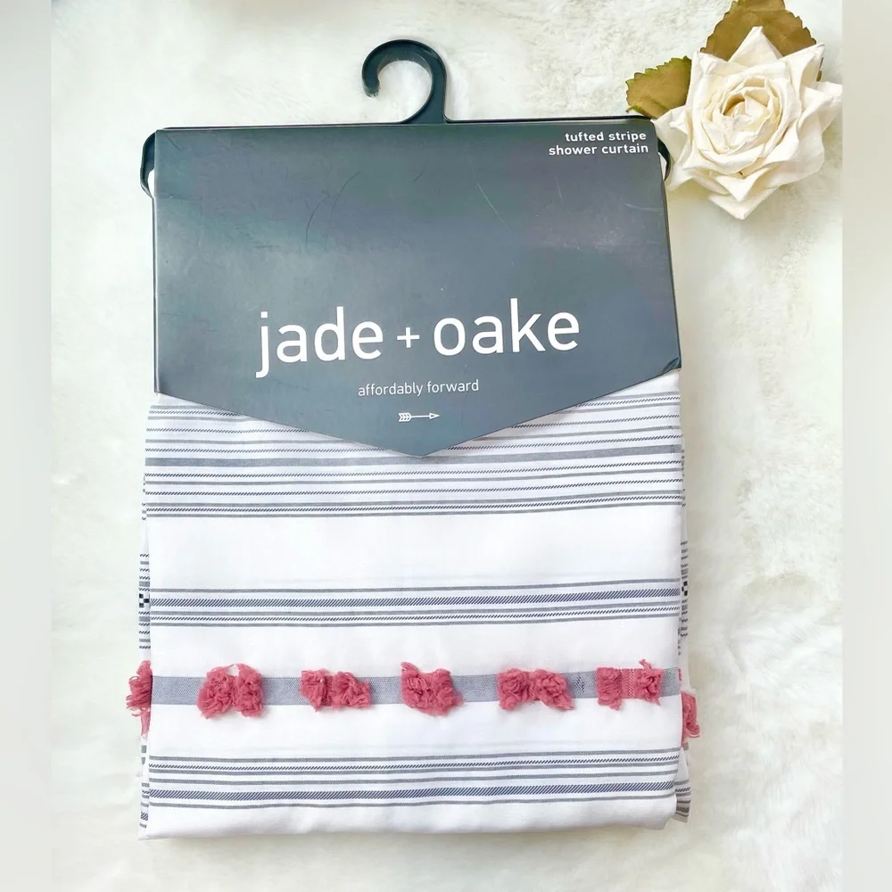 New with tags JADE & OAKE TUFTED STRIPE SHOWER CURTAIN teagan/red 72” x 72”
