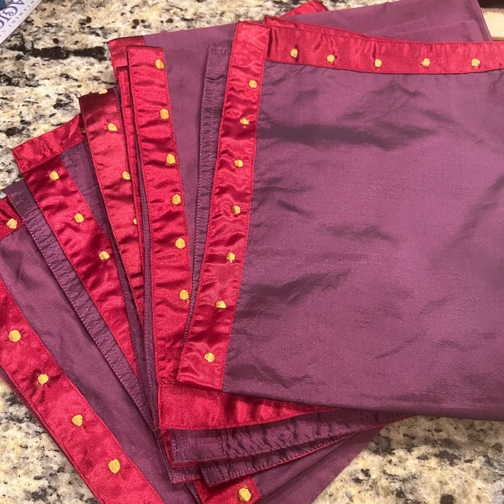 Beautiful set of 6 silky napkins from Crate & Barrel, like new