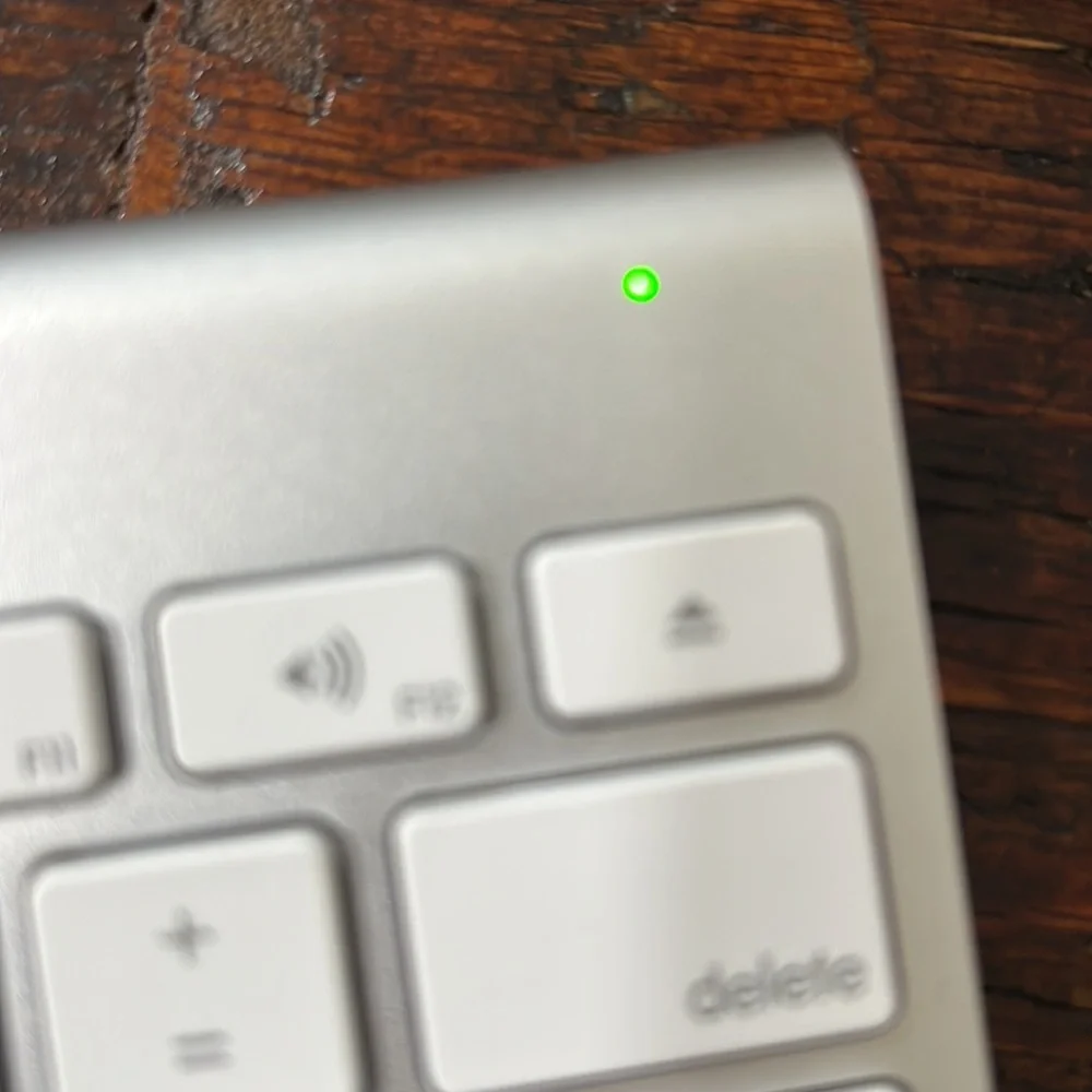 Version one of the Apple Wireless Keyboard. Never Used.