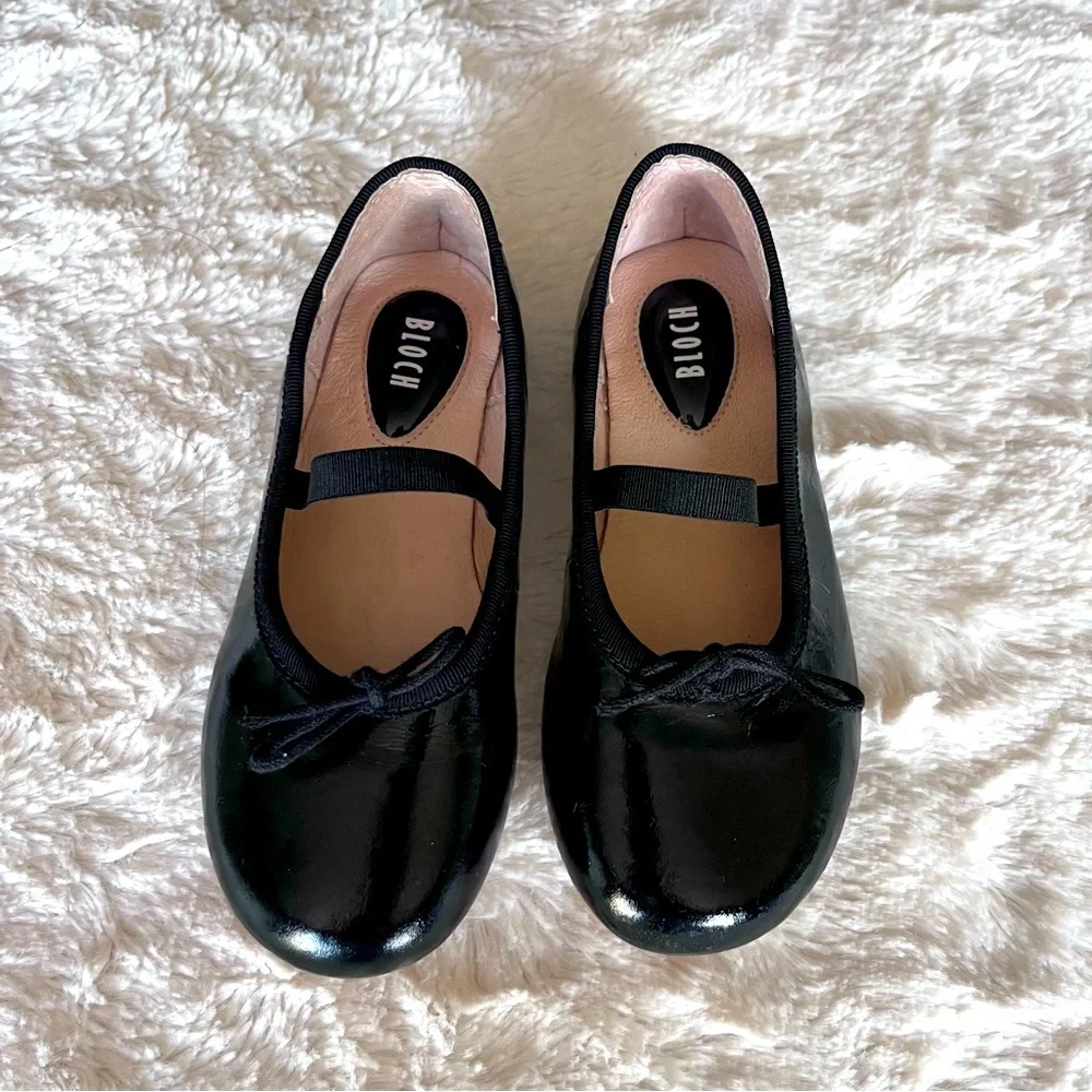 Excellent condition black leather shoes girls size 26 Eur by Bloch