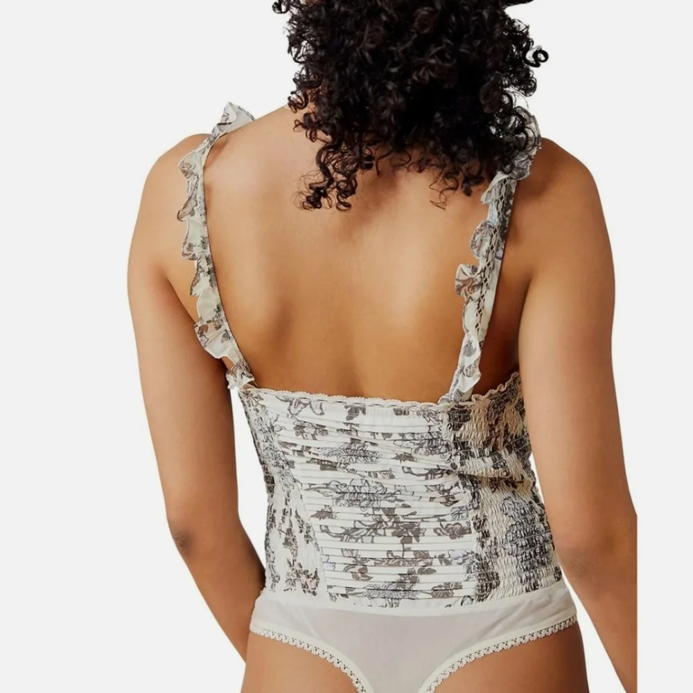 Free People details manufacturer