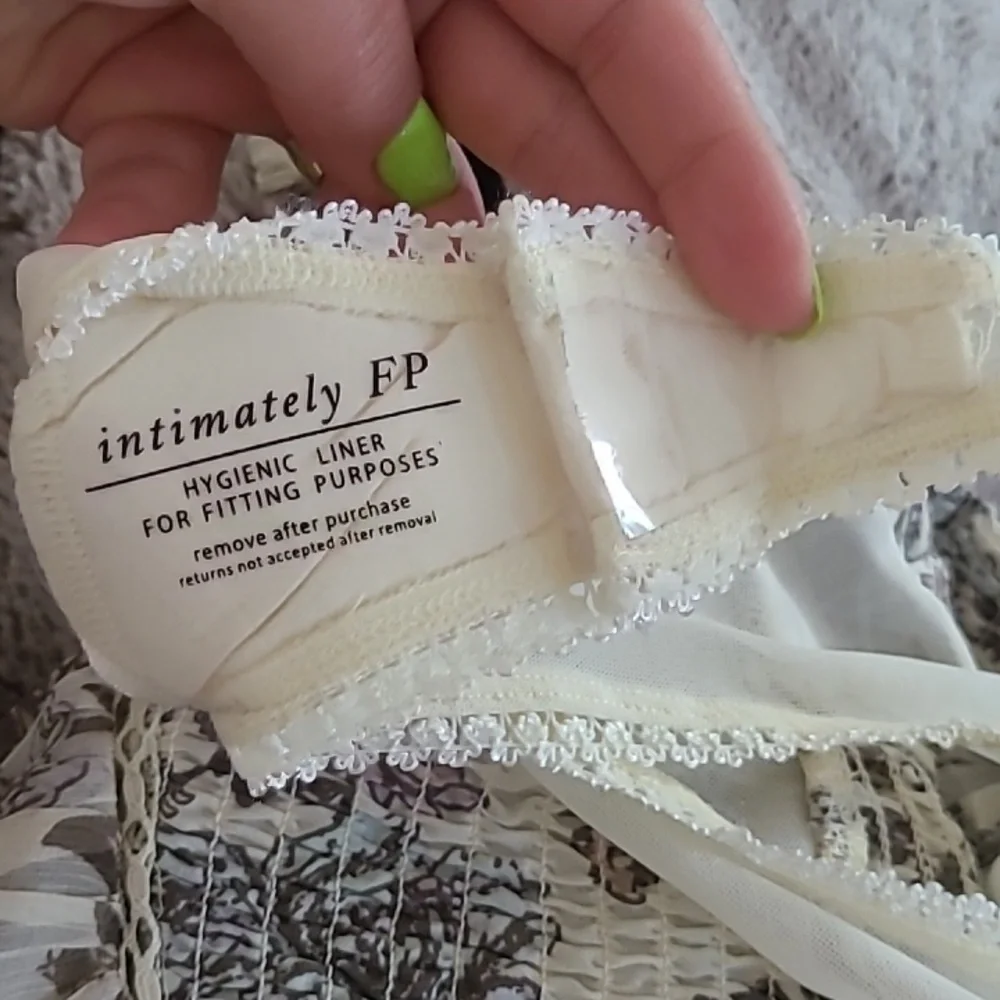 Free People details manufacturer